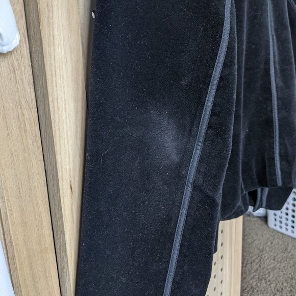 Vintage GAP black velvet blazer, circa 2005, slightly cropped - Picture 9 of 9